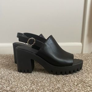 NWOT Madden Girl Black Chunky Heels (8)